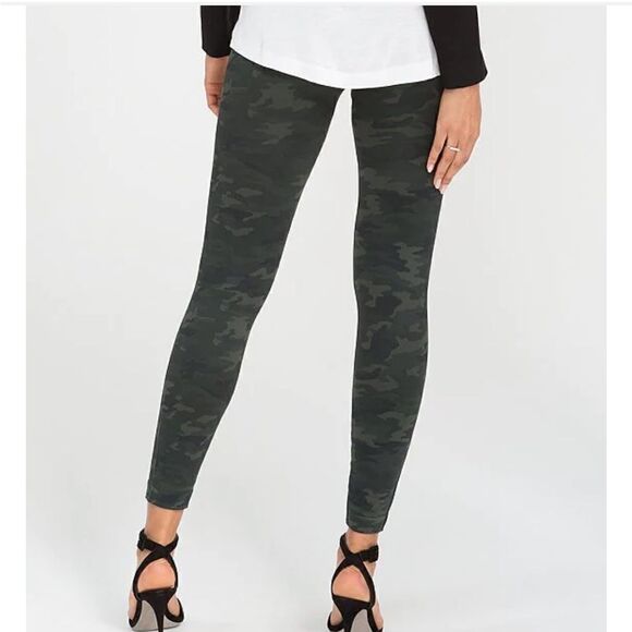 SPANX Look at Me Now Seamless High Waist Leggings Green Camo S - Picture 9 of 13